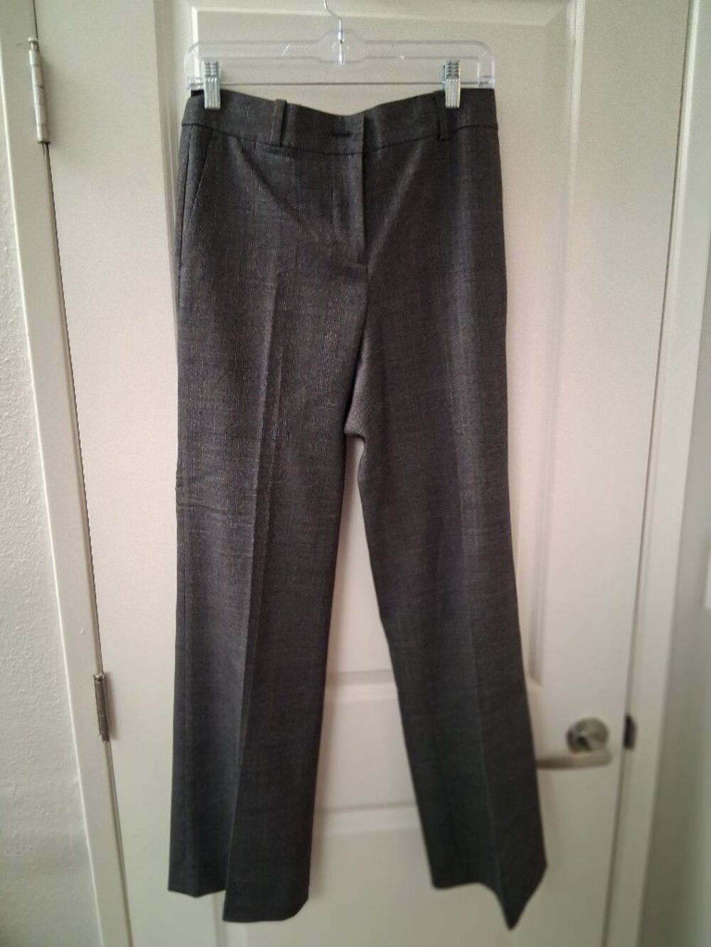 Ann Taylor Women's Signature Fit Gray Plaid Pants Trousers NWT